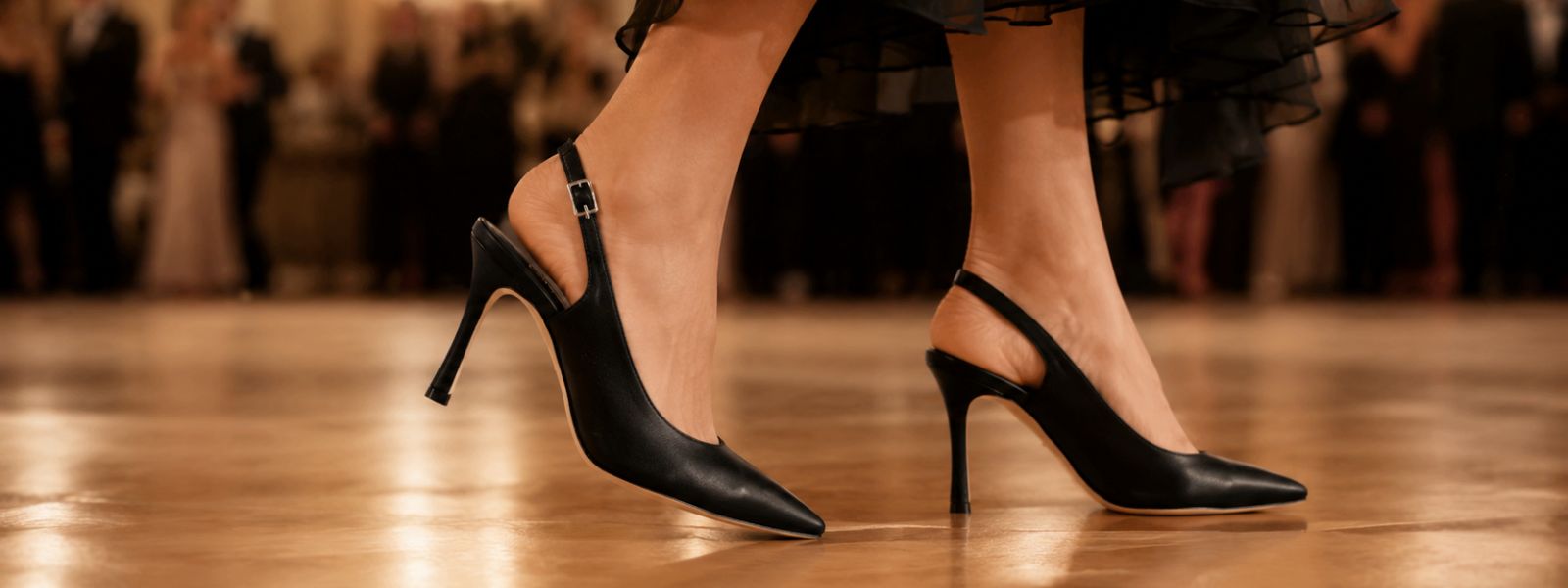 Slingback a pianta larga