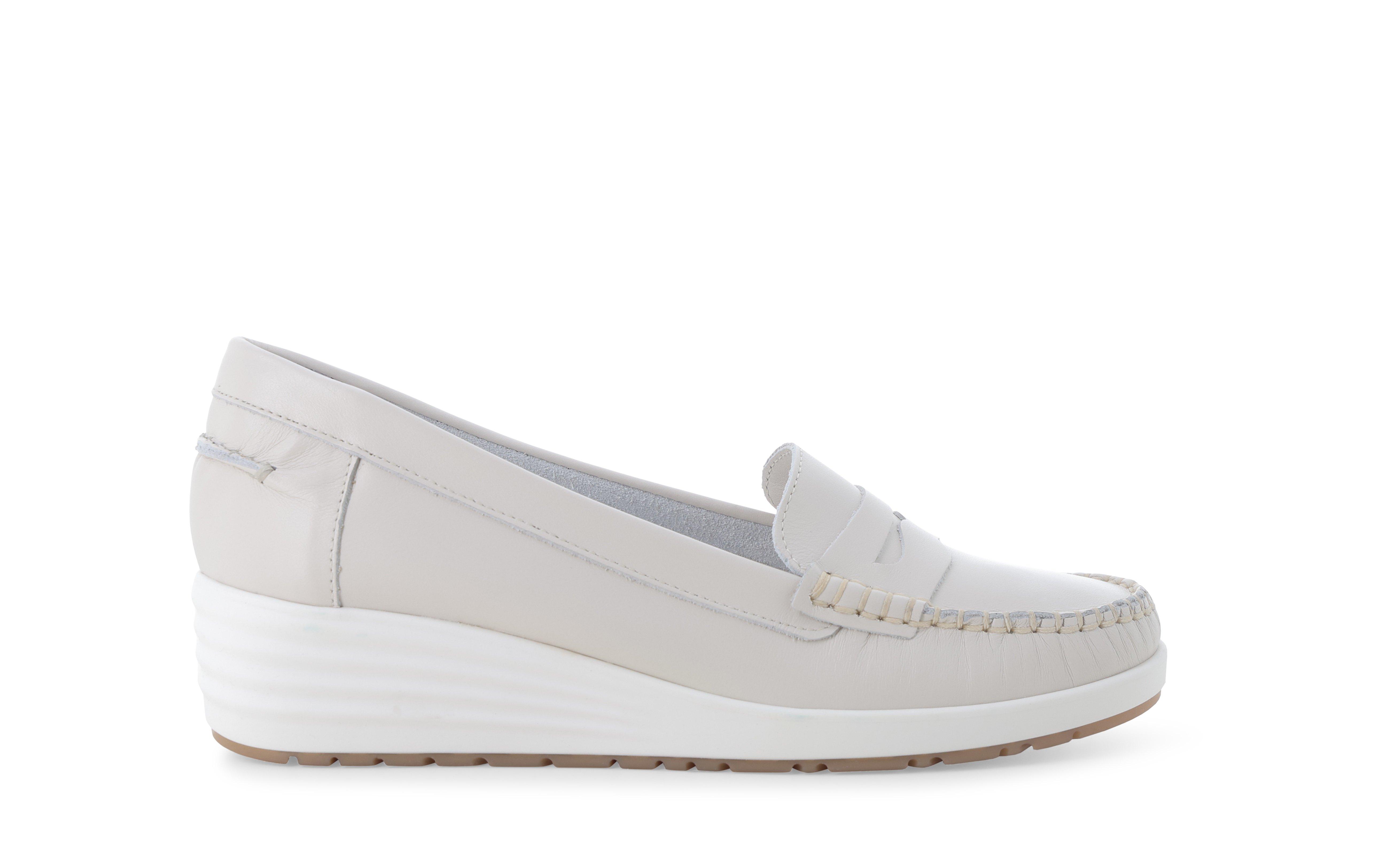 Mocassino comodo classico con zeppa in pelle beige vaniglia 01028q 40