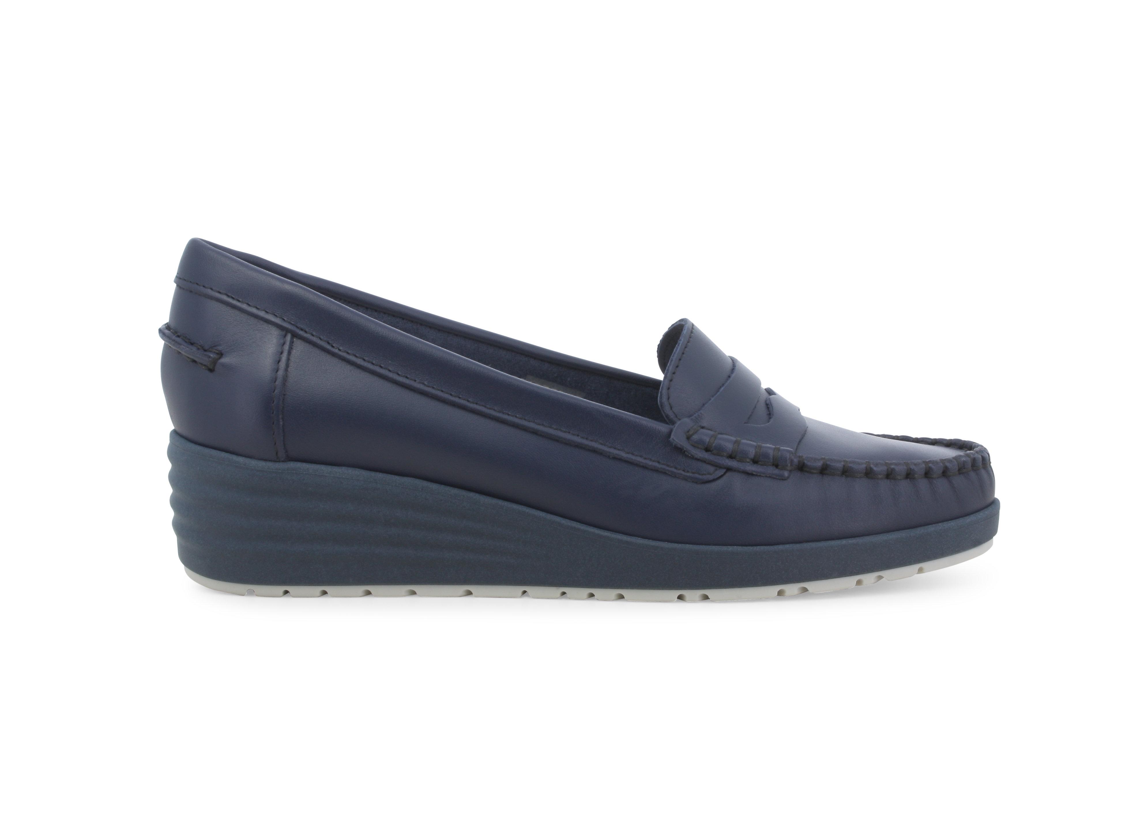 Mocassino comodo classico con zeppa in pelle blu 01028q