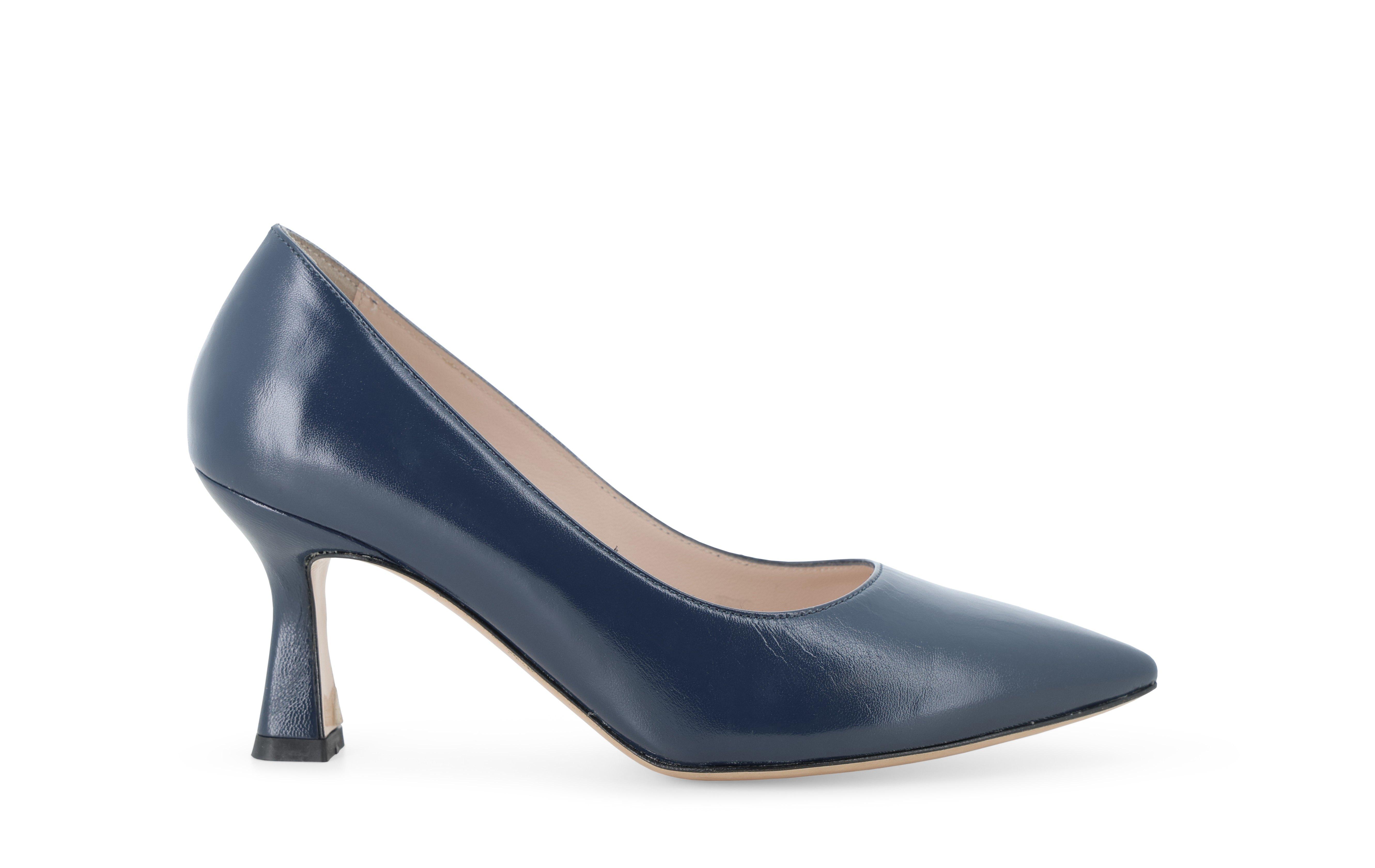 Décolleté a punta in pelle blu navy lucida con tacco svasato d160q