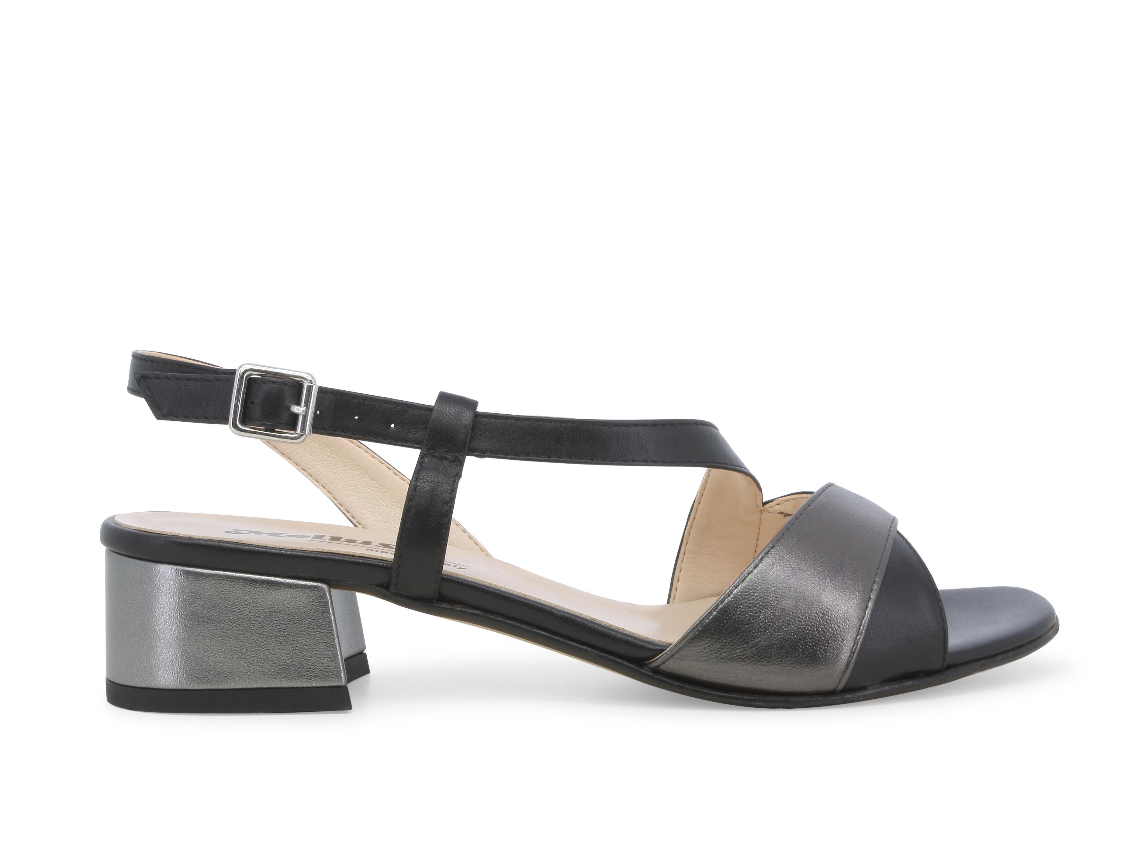 Sandalo elegante con tacco largo incrociato nero k35157q 36