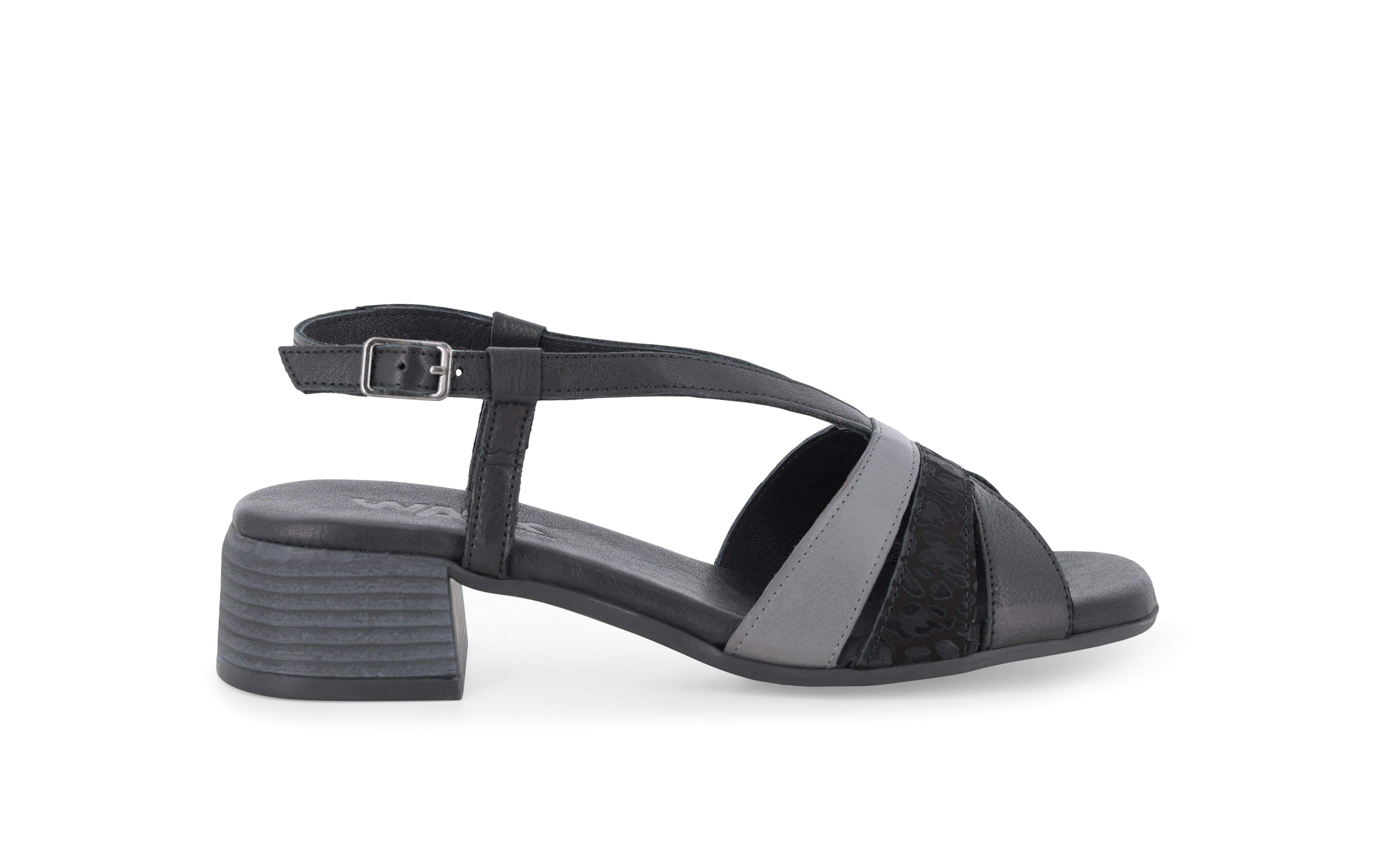 Sandalo donna comodo basso in pelle nero k56088 39
