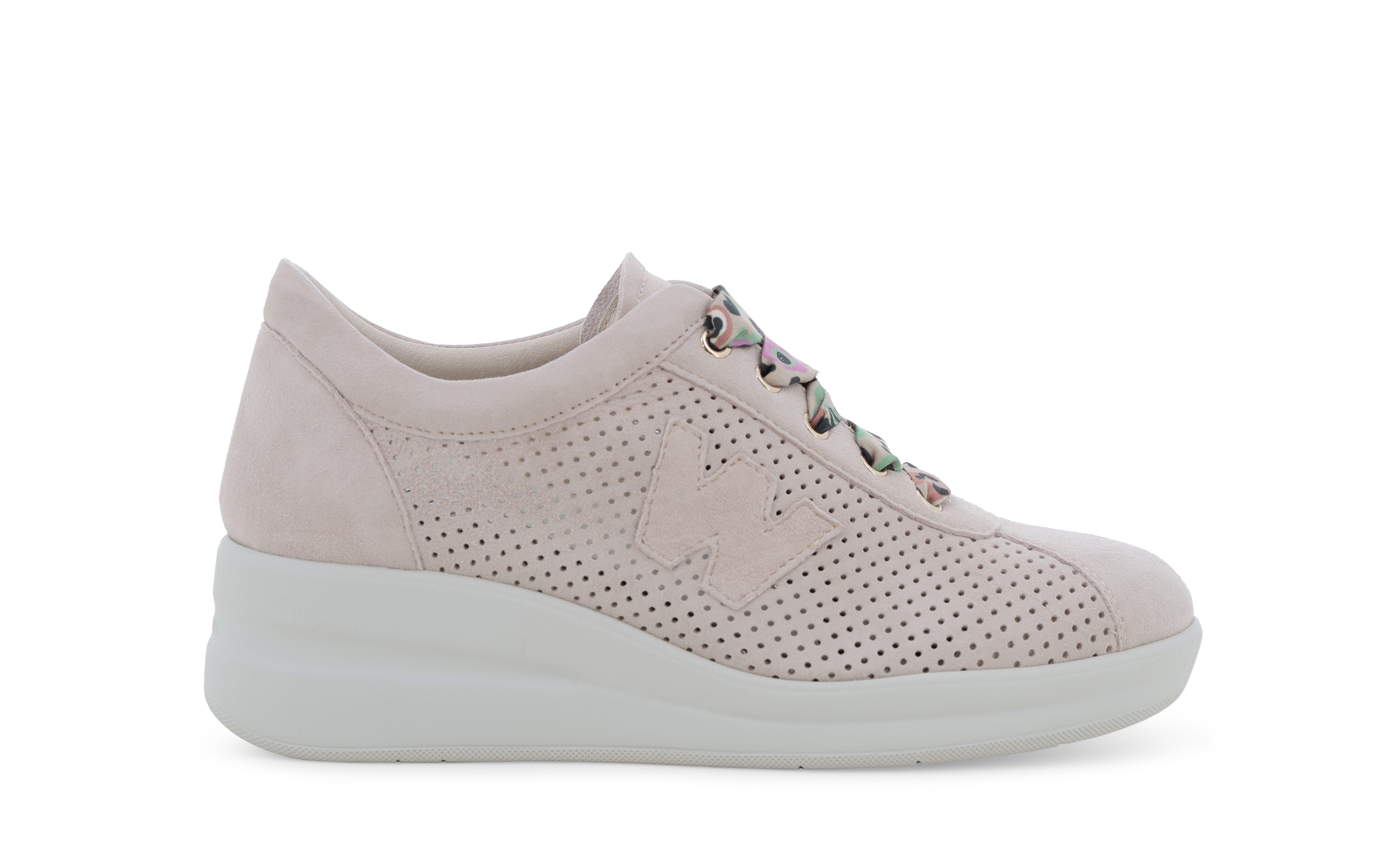 Sneaker walk in camoscio traforato rosa cipria con lacci fantasia r20245q 40