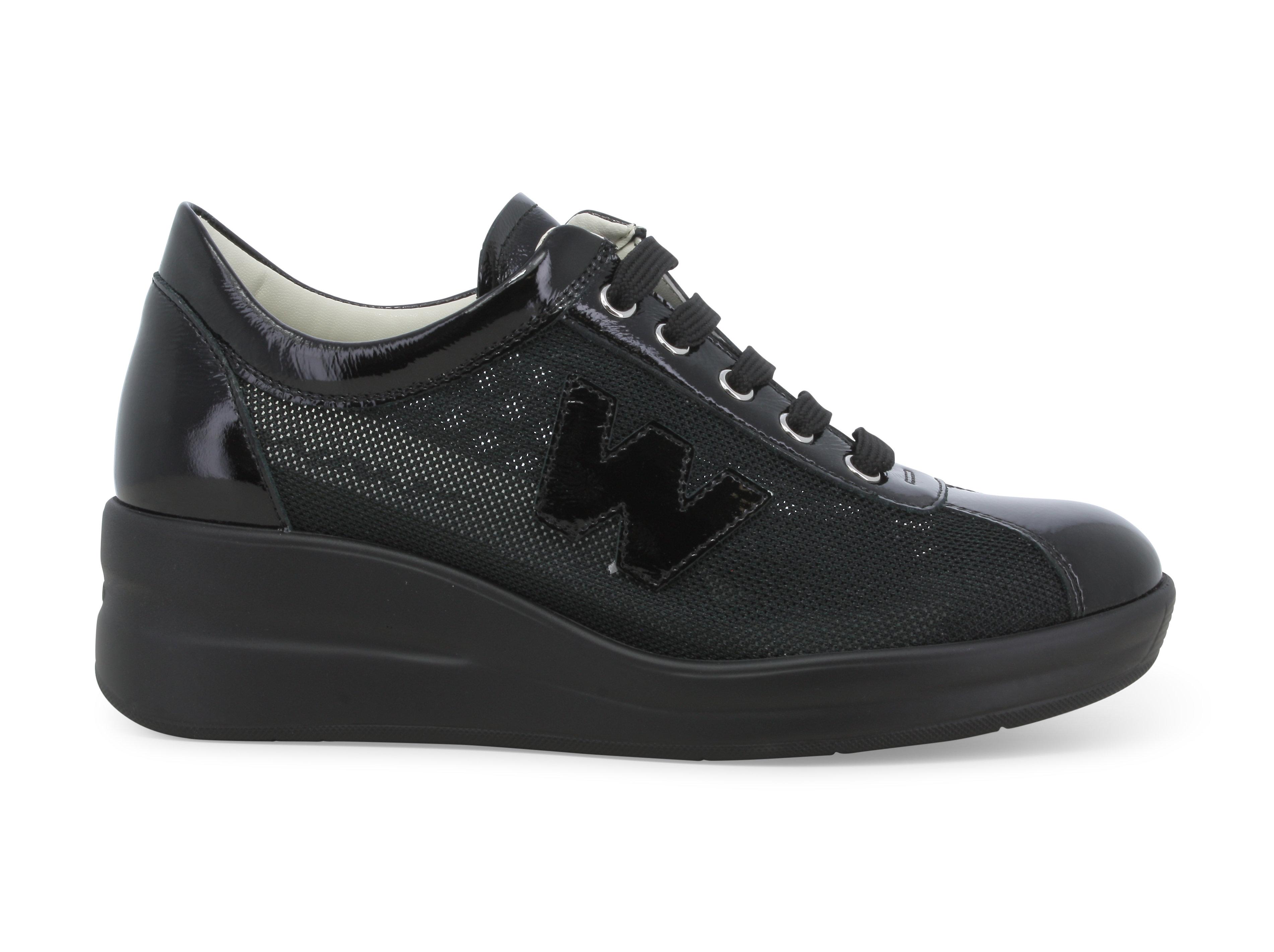 Sneakers nera in tessuto tecnico con dettagli in vernice r20252q 38.5