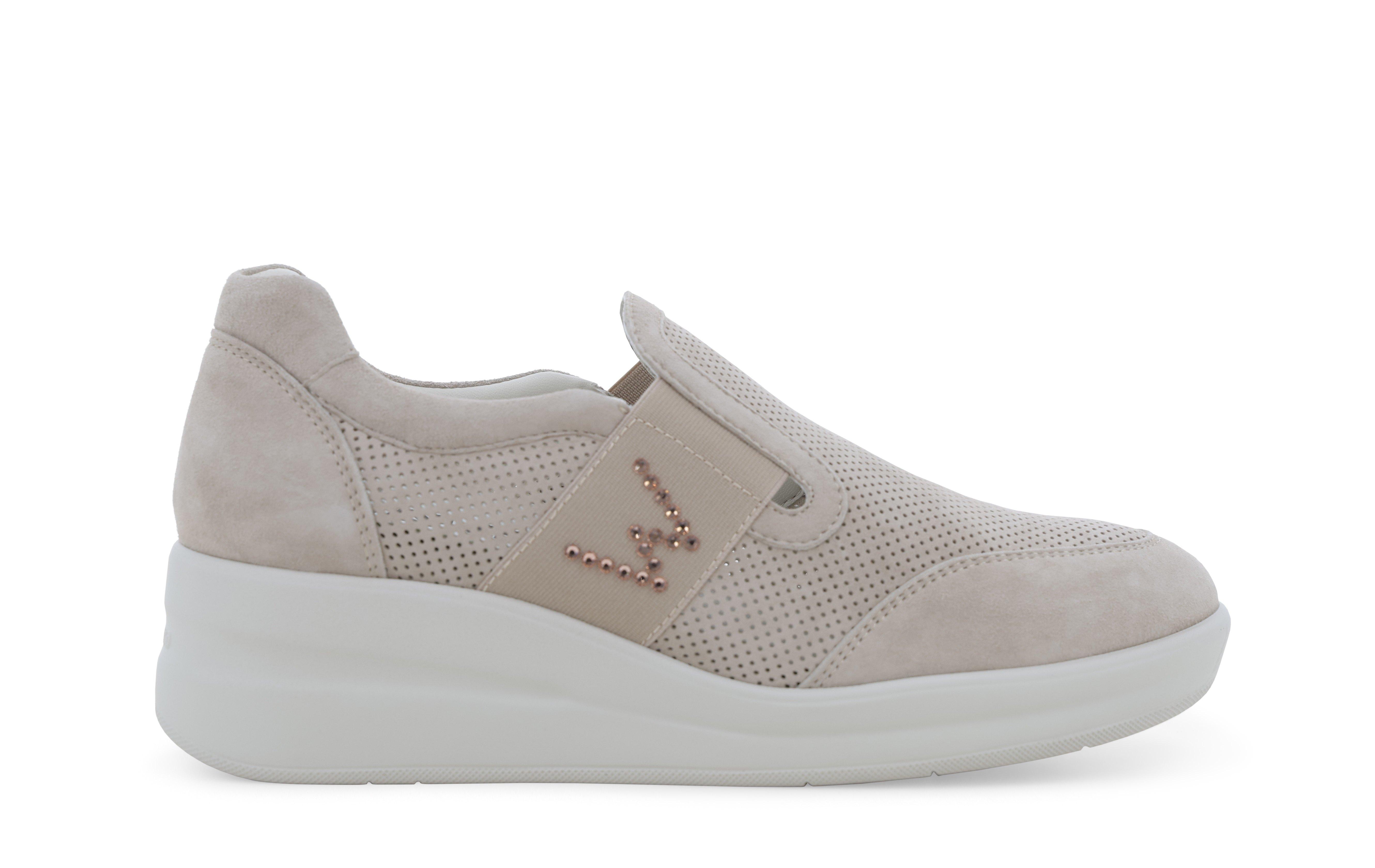 Sneaker slip-on in camoscio beige traforato con strass r20255q