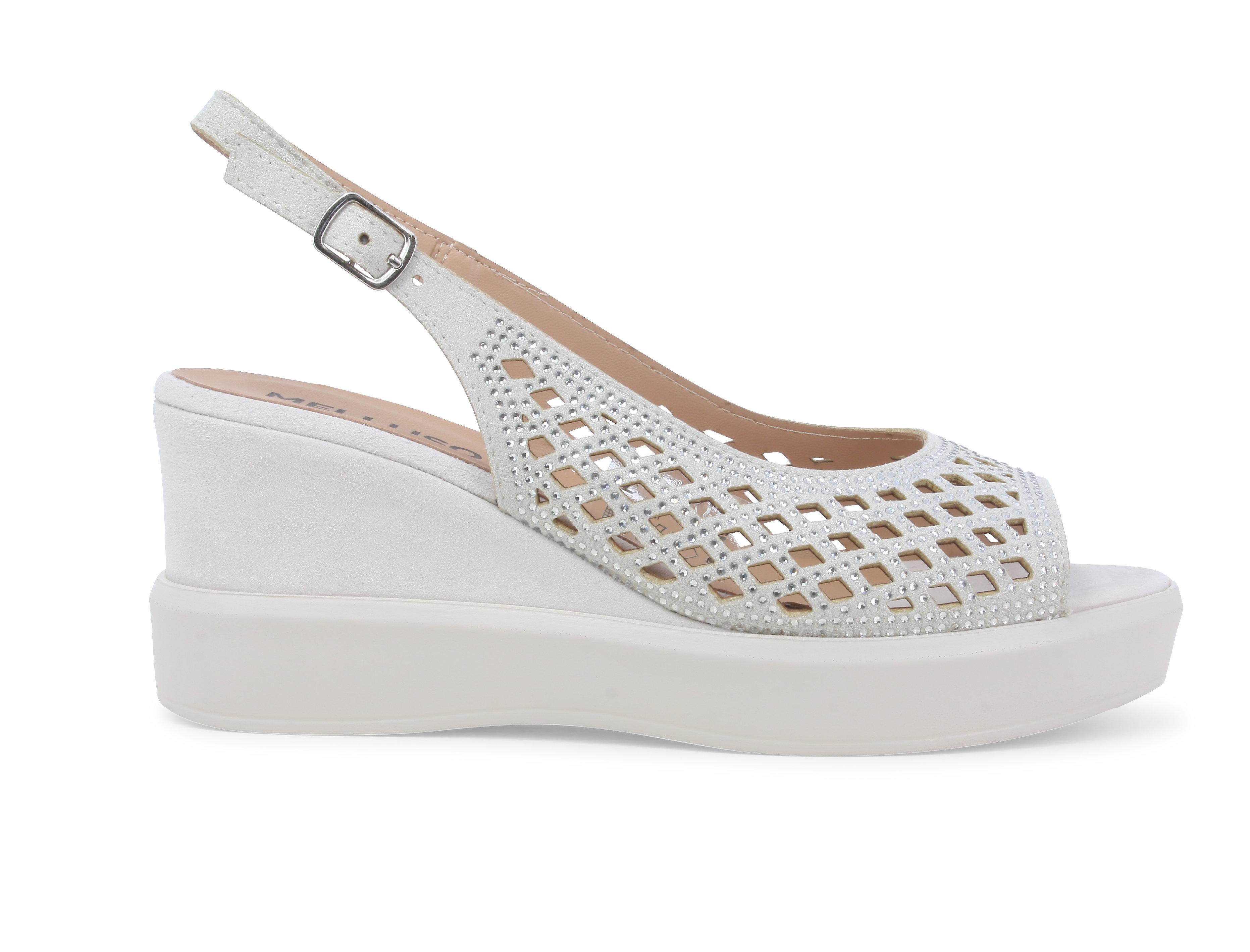 Sandalo zeppa bianco con strass e lavorazione traforata r80555q
