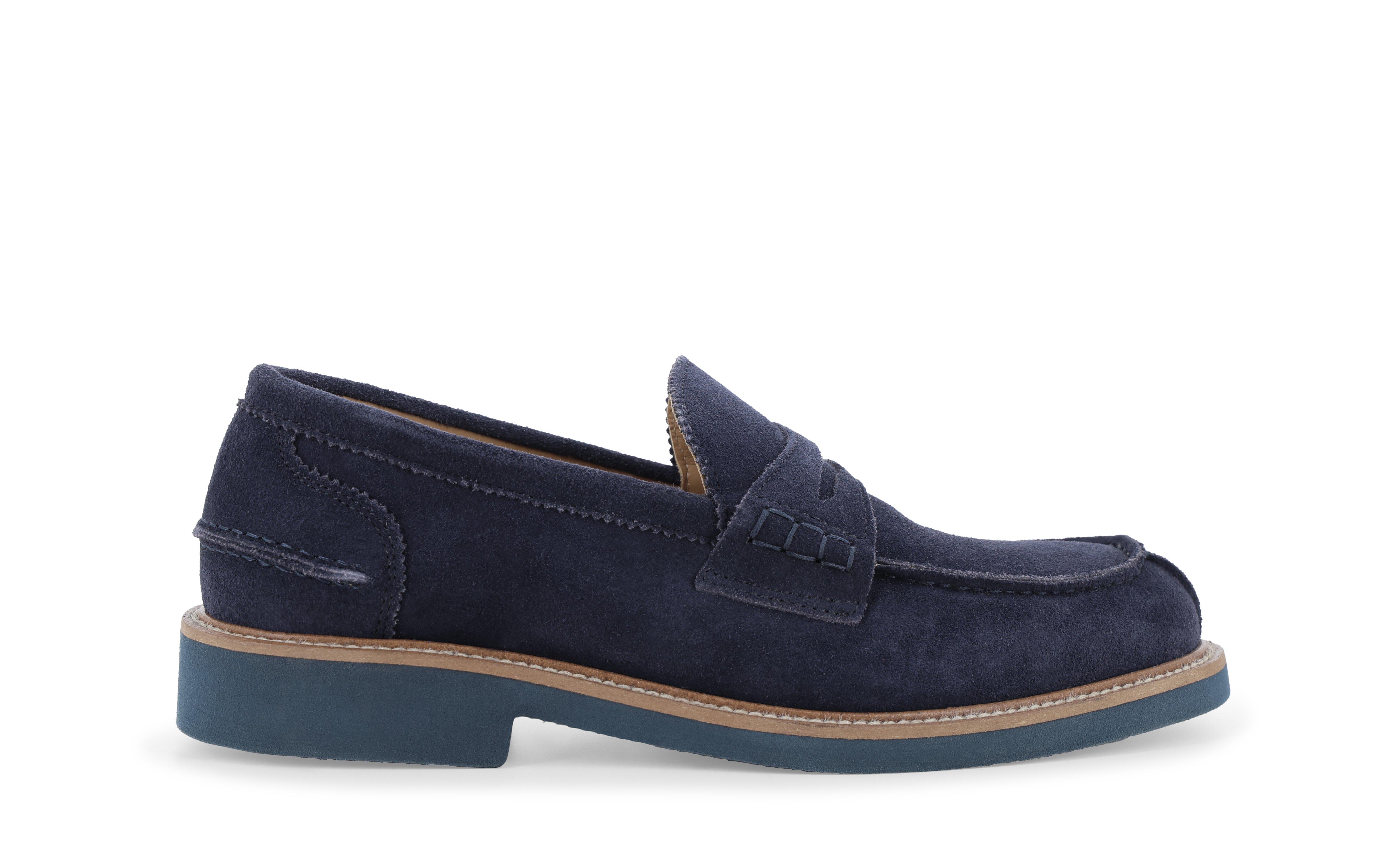 Mocassino in camoscio blu navy con guardolo a contrasto u0890q 41