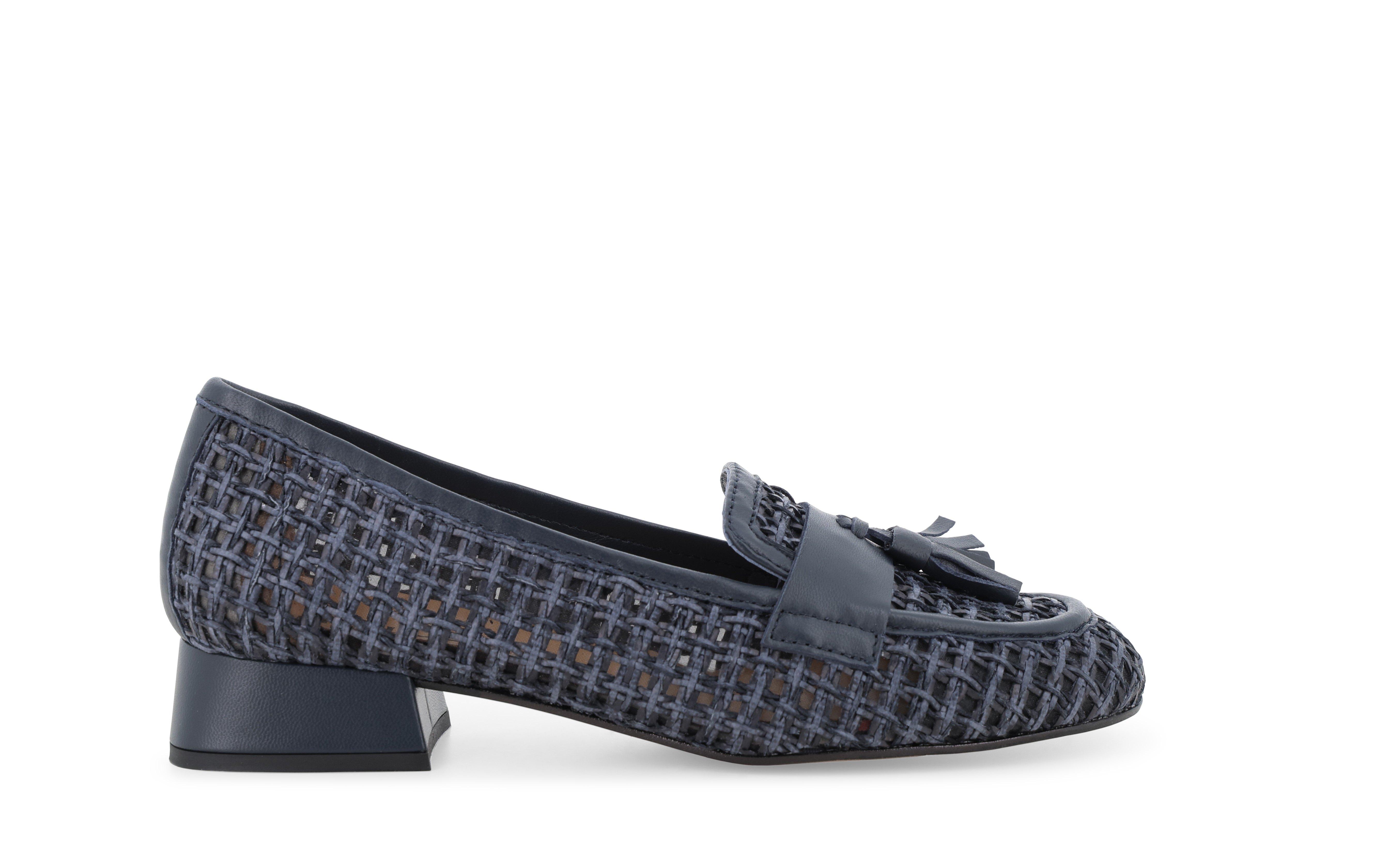 Mocassino intrecciato blu navy con nappine v112 38