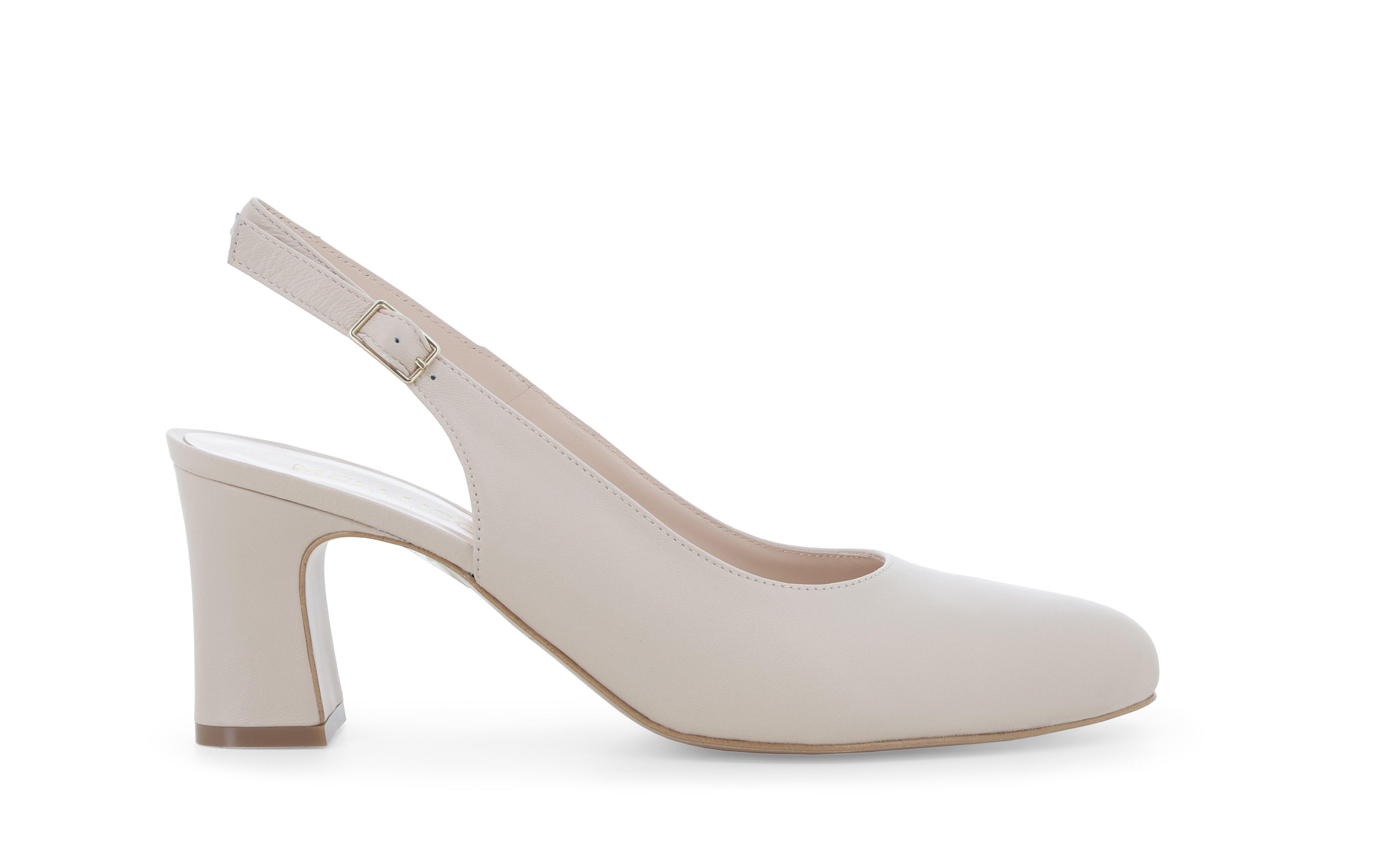 Slingback chiusa in pelle color beige chiaro con tacco medio x516q 36.5