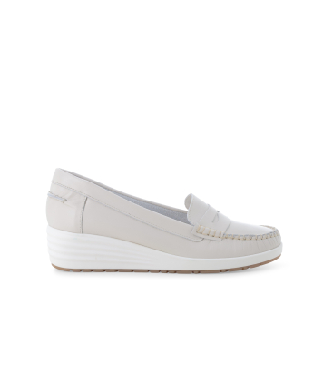 Mocassino comodo classico con zeppa in pelle beige vaniglia 01028q