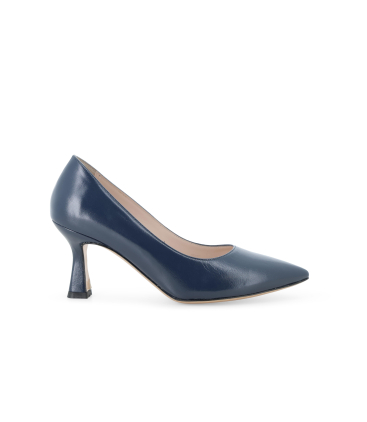 Décolleté a punta in pelle blu navy lucida con tacco svasato d160q