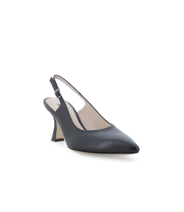 Slingback a punta in pelle nera con tacco svasato d165q