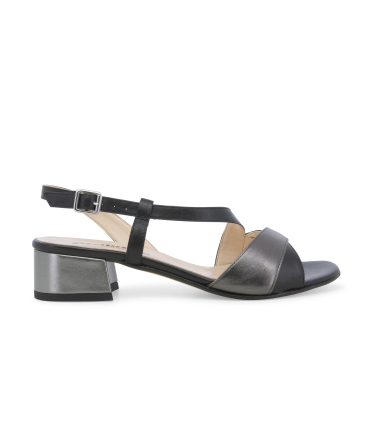 Sandalo elegante con tacco largo incrociato nero k35157q