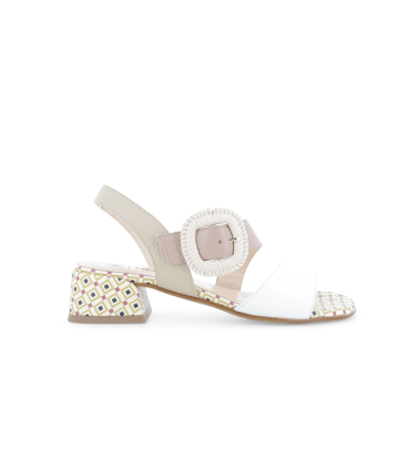 Sandalo in pelle bicolore con tacco largo a motivo geometrico k35572