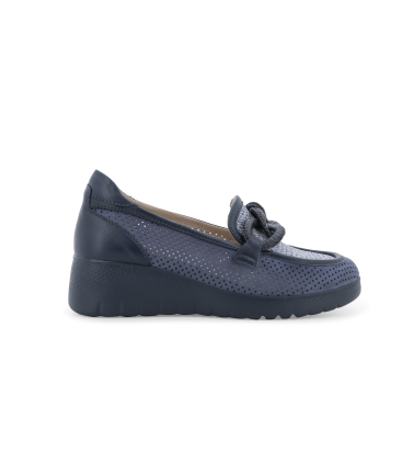 Mocassino zeppa blu navy con lavorazione traforata e fiocco k55480