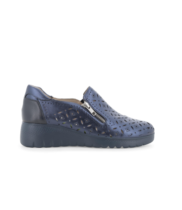 Slip-on comoda in pelle laminata blu laserata k55483