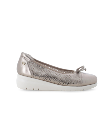 Décolleté donna comodo su zeppa in pelle platino k55485