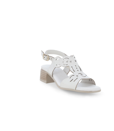 Sandalo donna comodo basso in pelle beige crema k56085