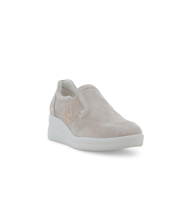 Sneaker slip-on in camoscio beige traforato con strass r20255q
