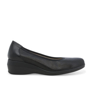 Décolleté zeppa comfort in pelle nera traforata r30611q