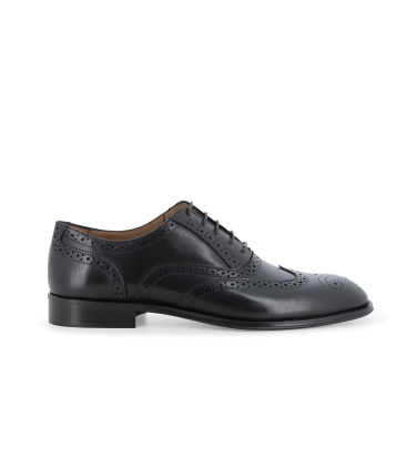 Stringata oxford in pelle nera con decorazione a coda di rondine uomo in pelle nera brogue u90632