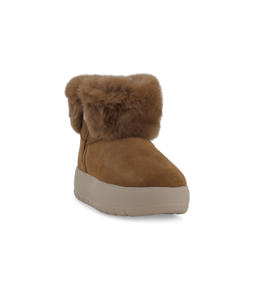 Stivaletto donna in camoscio camel con fodera in montone 093501q