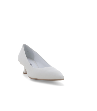 Décolleté sposa bianca in pelle con tacco basso a rocchetto d200