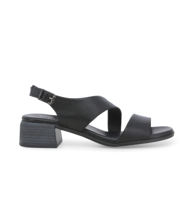 Sandalo donna comodo basso in pelle nero k56062q