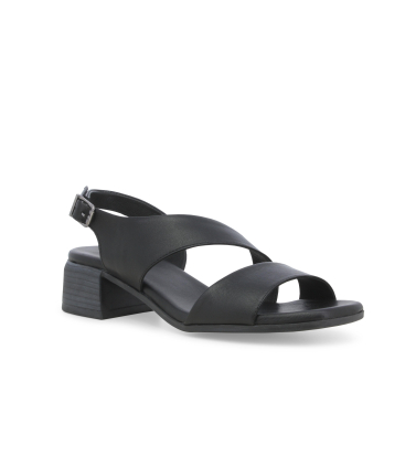 Sandalo donna comodo basso in pelle nero k56062q