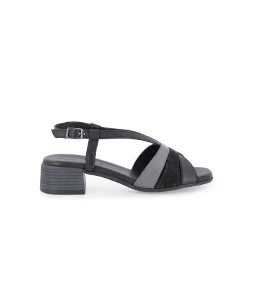Sandalo donna comodo basso in pelle nero k56088