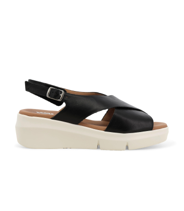 Sandalo platform con fasce incrociate nero r80420q