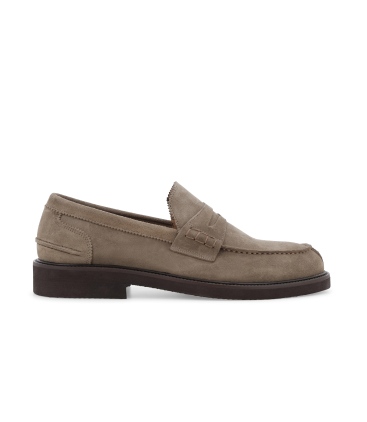 Mocassino classico in camoscio color fango u0890q