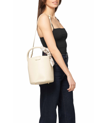 Tasche mit Umhaengeriemen aus Leder Beige Milchweiss bor582